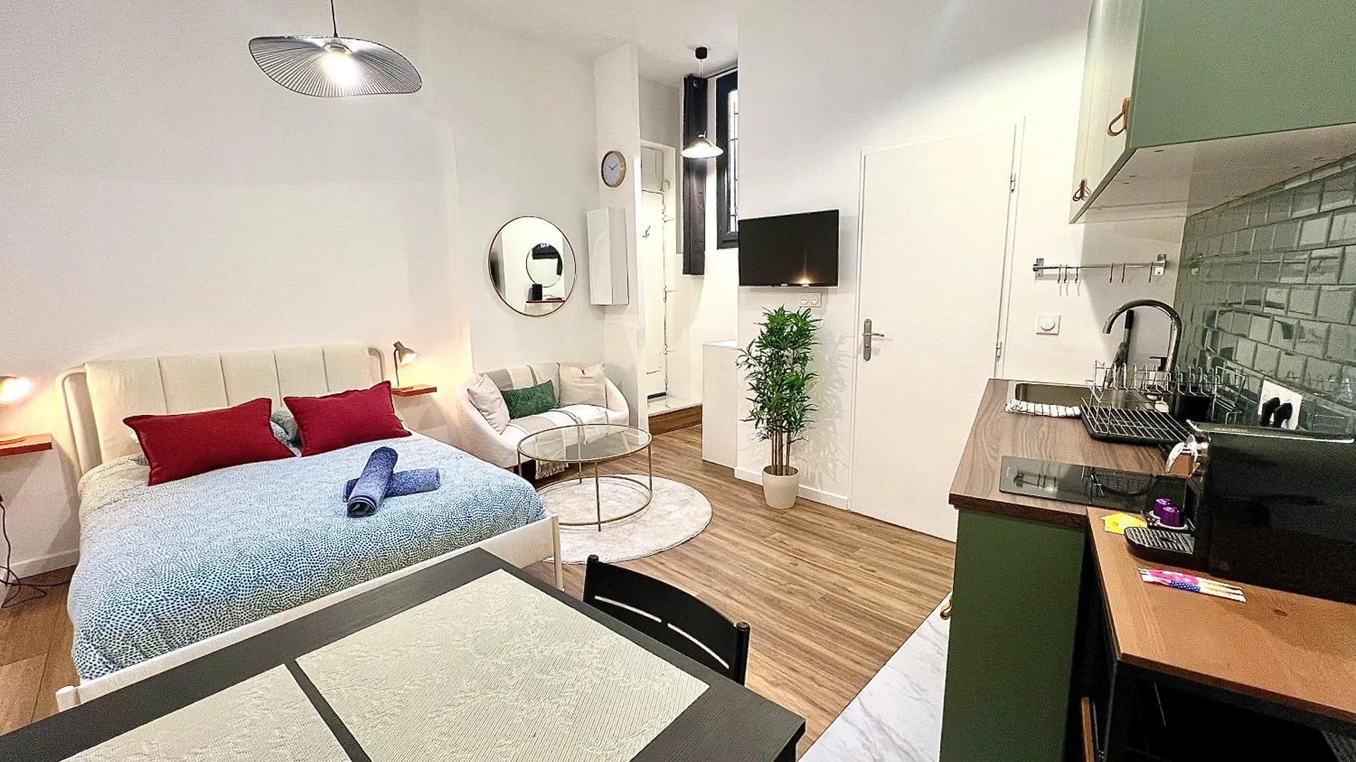 Jolie Studio Au Coeur Du Panier Marseille